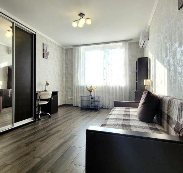 Fotografie 1. Garsonieră apartament, de închiriat. Kyiv Дарницкий