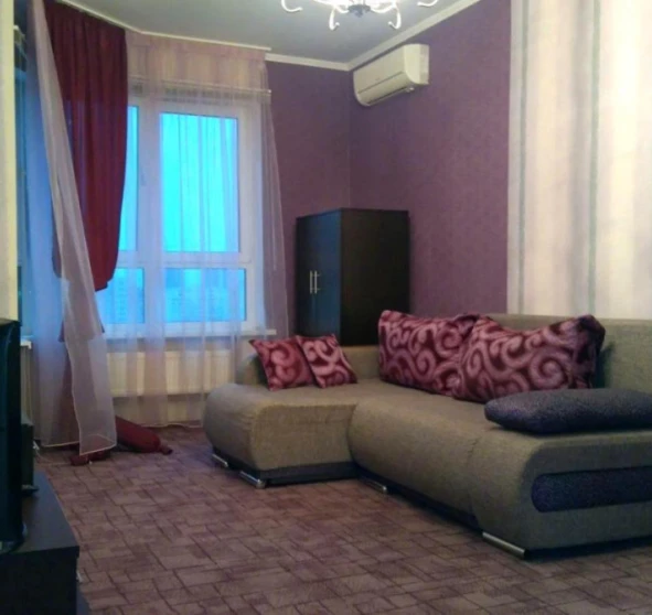 Fotografie 1. Garsonieră apartament, de închiriat. Kyiv Дарницкий