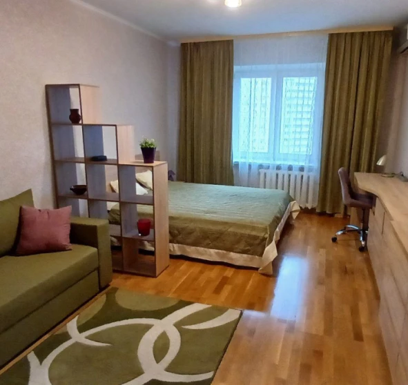 Zdjęcie 1. Kawalerka mieszkanie, do wynajęcia. Kyiv Дарницкий