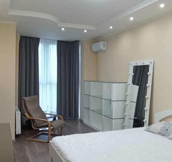 Фото 1. Однокімнатна квартира, оренда. Київ Дарницкий