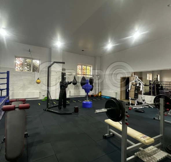 Фото 1. Комерційна, продаж. Кривий Ріг Саксаганський