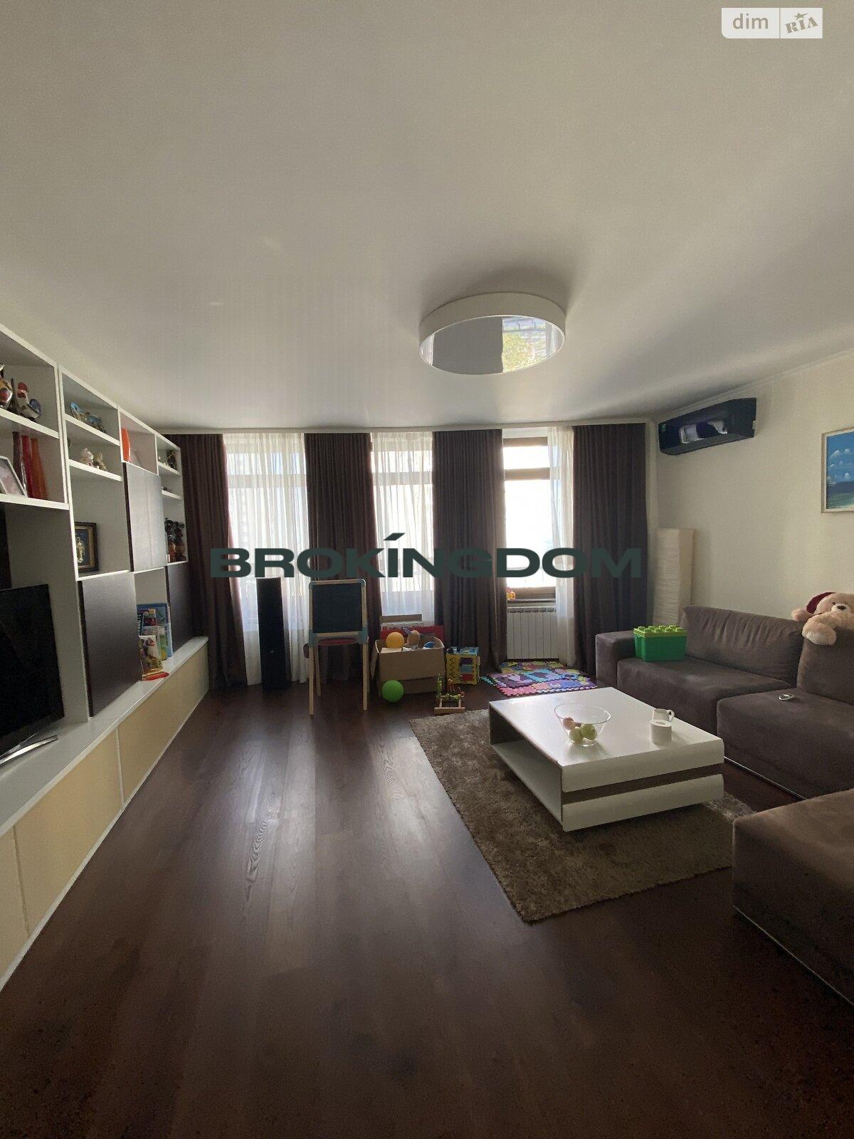 Photo Three-Room flat, for sale. Kyiv Голосіївський