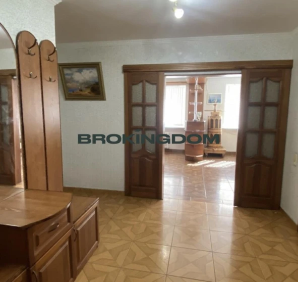Foto 1. Tres Ambientes piso, en venta. Kyiv Оболонський