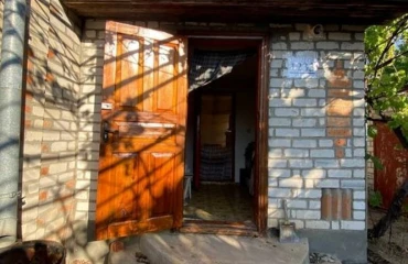 Photo House, for sale. Khomynka