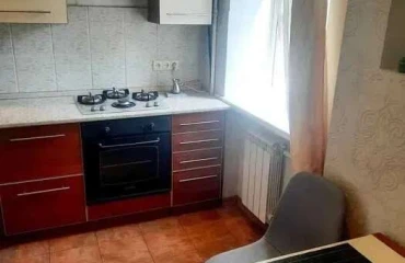 Foto Dos Ambientes piso, en venta. Kyiv Дарницкий район, Chervonyi Khutir