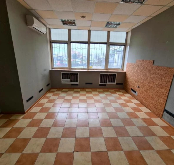 Foto 1. Comercial, para alquilar. Kyiv Дарницкий район, Pozniaky