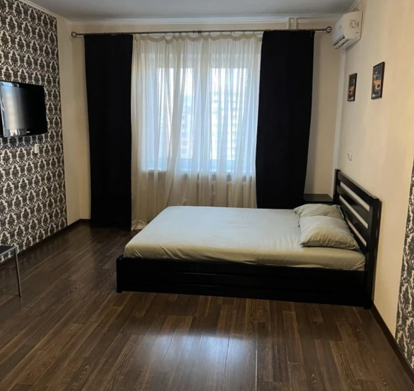 Фото 1. Однокімнатна квартира, оренда. Київ Дарницкий