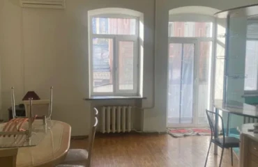 Фото Трикімнатна квартира, продаж. Київ Голосеевский