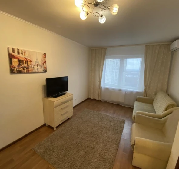 Фото 1. Однокімнатна квартира, оренда. Київ Дарницкий