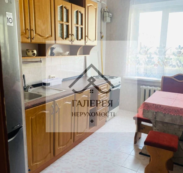 Фото 1. Трикімнатна квартира, оренда. Полтава Подольский