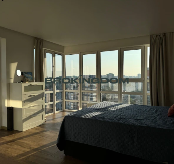 Фото 1. Четырехкомнатная квартира, продажа. Киев Оболонський