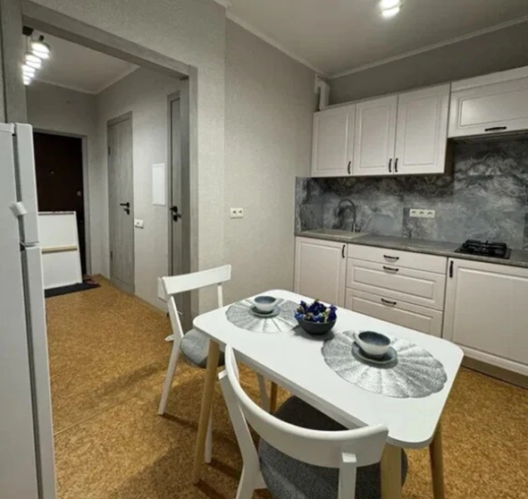 Фото 1. Однокомнатная квартира, продажа. Киев Дарницкий район, Позняки