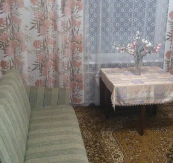 Foto 1. Tres Ambientes piso, para alquilar. Poltava Шевченковский (Октябрьский)