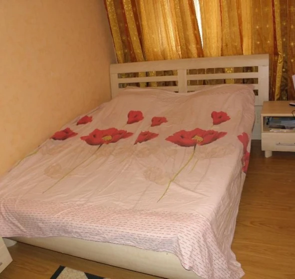 Foto 1. Tres Ambientes piso, para alquilar. Poltava Шевченковский (Октябрьский)