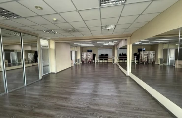 Foto Comercial, para alquilar. Kyiv Дарницкий район, Osokorky