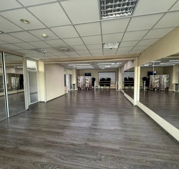 Foto 1. Comercial, para alquilar. Kyiv Дарницкий район, Osokorky