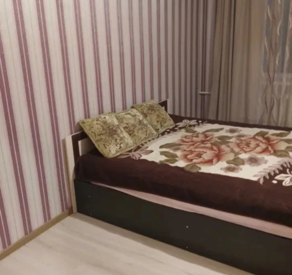 Fotografie 1. Trei Camere apartament, de închiriat. Poltava Шевченковский (Октябрьский)