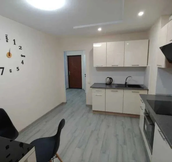 Foto 1. Monoambiente piso, para alquilar. Novosilky Приміська