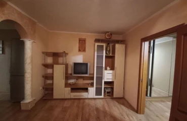 Foto Tres Ambientes piso, para alquilar. Poltava Шевченковский (Октябрьский)