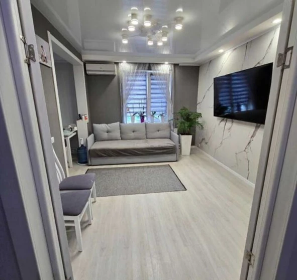 Photo 1. Three-Room flat, for sale. Kyiv Голосеевский, Teremky