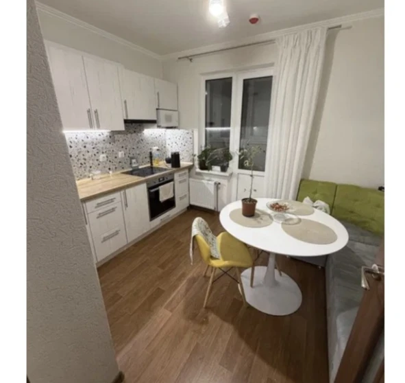 Фото 1. Однокімнатна квартира, продаж. Київ Голосеевский