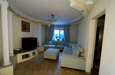 Фото Трехкомнатная квартира, продажа. Киев Соломенский