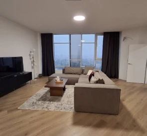 Фото 5. Трикімнатна квартира, оренда. Київ Соломенский район, Героїв Дніпра