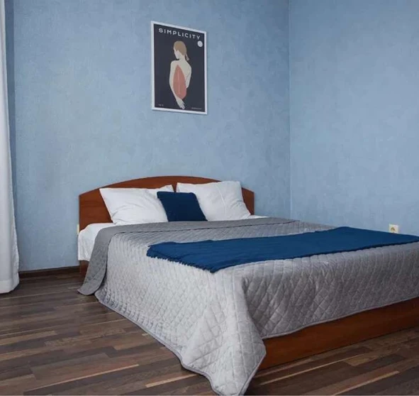 Foto 1. Tres Ambientes piso, en venta. Kyiv Дарницкий район, Pozniaky