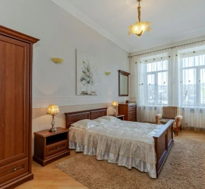 Фото 4. Трикімнатна квартира, оренда. Київ Шевченковский район, Площадь Независимости