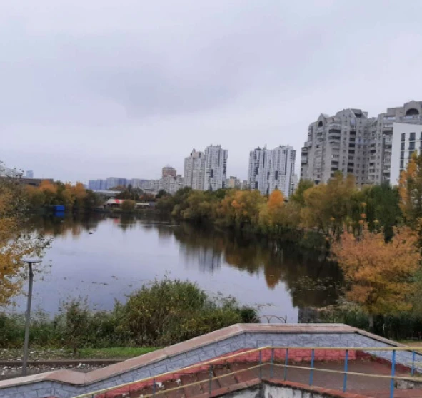 Foto 1. Dos Ambientes piso, en venta. Kyiv Дарницкий район, Pozniaky