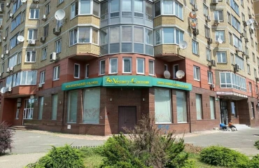 Zdjęcie Komercyjna, na sprzedaż. Kyiv Днепровский район