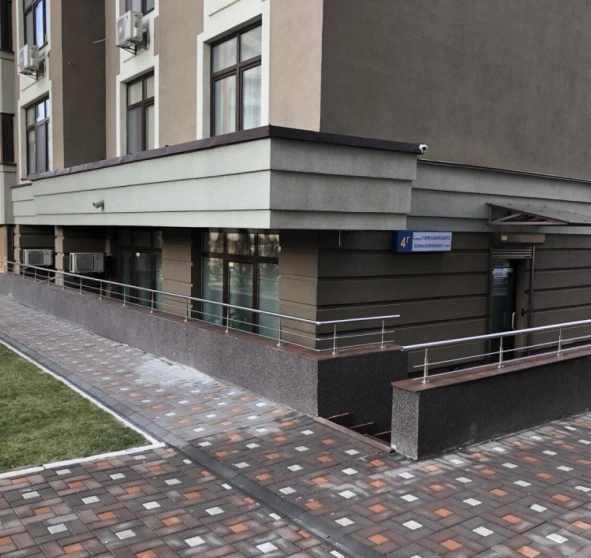 Zdjęcie 1. Komercyjna, na sprzedaż. Kyiv Шевченковский район, Beresteiska