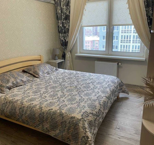 Фото 1. Трикімнатна квартира, оренда. Київ Дарницкий