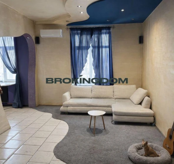 Foto 1. Tres Ambientes piso, en venta. Kyiv Святошинський