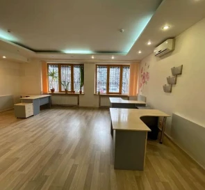 Foto 2. Comercial, para alquilar. Kyiv Днепровский район, Darnytsia