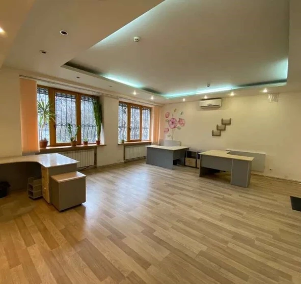 Foto 1. Comercial, para alquilar. Kyiv Днепровский район, Darnytsia