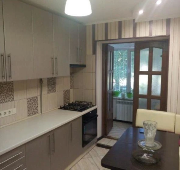 Фото 1. Трехкомнатная квартира, аренда. Полтава Шевченковский (Октябрьский)