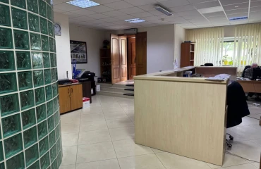 Фото Коммерческая, аренда. Киев Дарницкий район