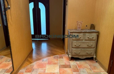 Zdjęcie Trzypokojowe mieszkanie, na sprzedaż. Kyiv Солом'янський