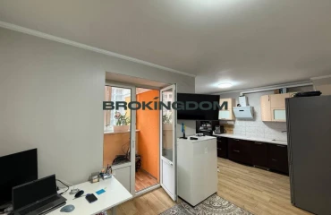 Zdjęcie Trzypokojowe mieszkanie, na sprzedaż. Kyiv Святошинський