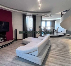 Фото 2. Четырехкомнатная квартира, продаж. Київ Дарницький