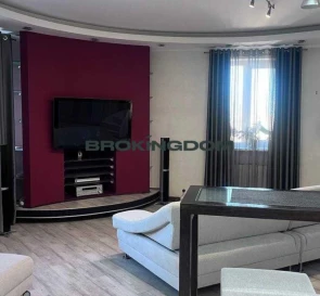 Фото 4. Четырехкомнатная квартира, продаж. Київ Дарницький