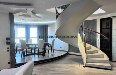 Фото Четырехкомнатная квартира, продаж. Київ Дарницький