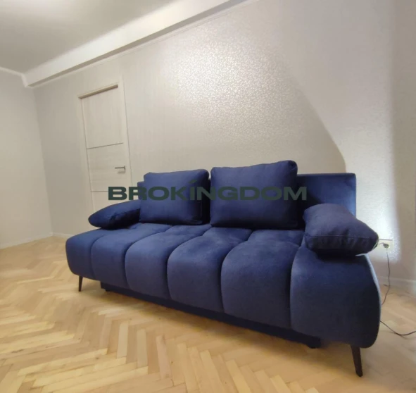 Foto 1. Dos Ambientes piso, en venta. Kyiv Solomianskyi