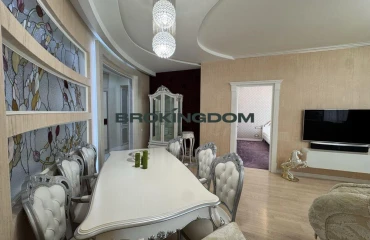 Фото Четырехкомнатная квартира, продажа. Киев Печерський