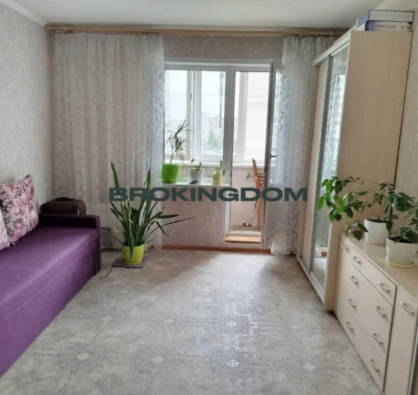 Foto 1. Tres Ambientes piso, en venta. Kyiv Деснянський
