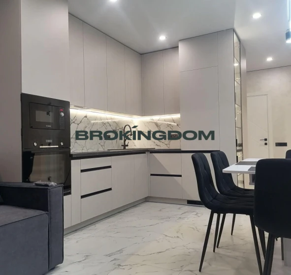 Foto 1. Dos Ambientes piso, en venta. Kyiv Podilskyi