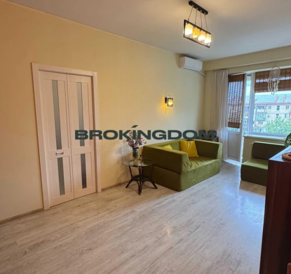 Foto 1. Dos Ambientes piso, en venta. Kyiv Dniprovskyi