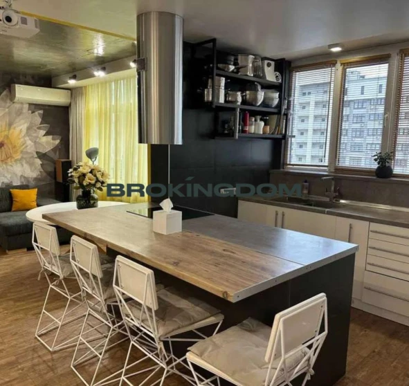 Фото 1. Трикімнатна квартира, продаж. Київ Шевченківський