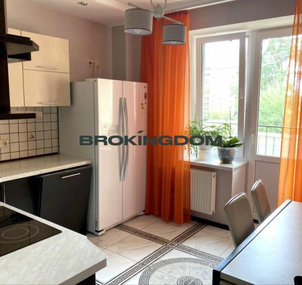 Фото 1. Двокімнатна квартира, продаж. Чайки Лобановського